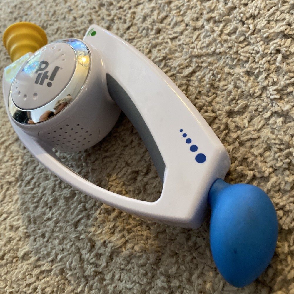Bop It! Talking Handheld Electronic Reflex Game 2008 Hasbro TESTED WORKS EUC
