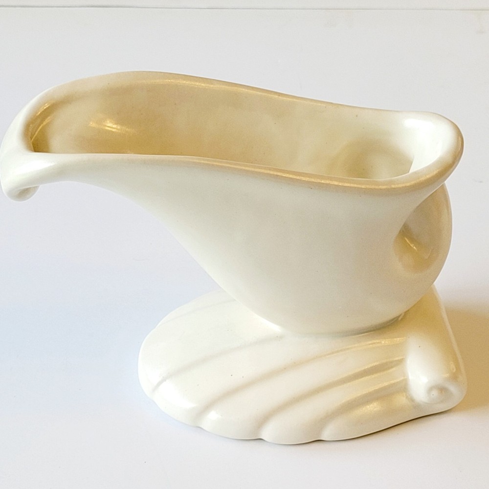 Matte Creamy White Shell Planter Unmarked Most Likely Haeger