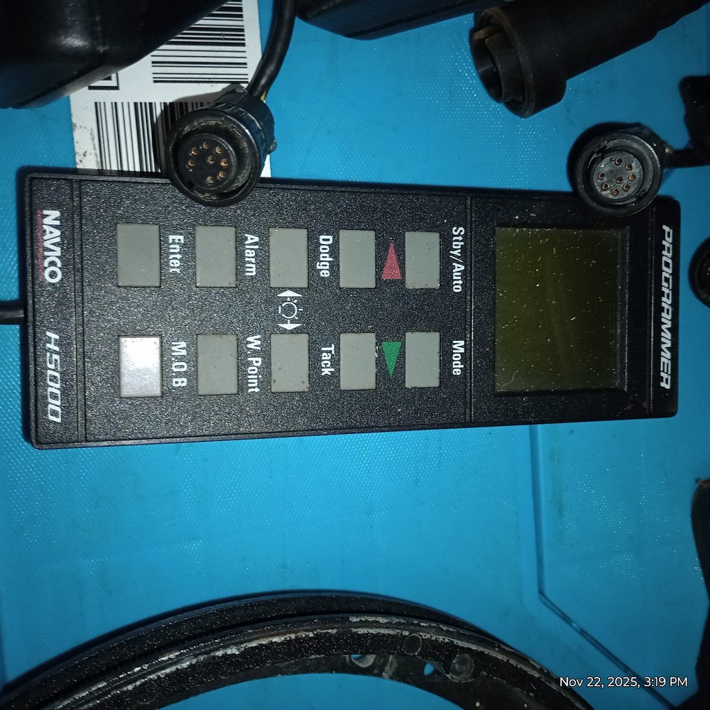 3 Wheel Auto Pilots 2 WP5000 & 1 WP4000