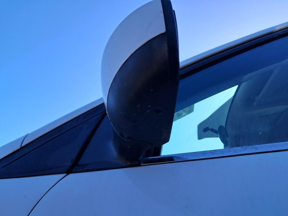 ESCAPE 2017 Glove Box 4813419