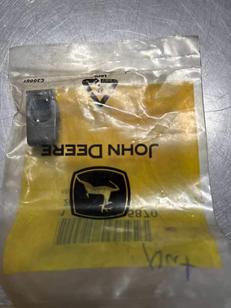 R135870 GENUINE OEM John Deere NUT