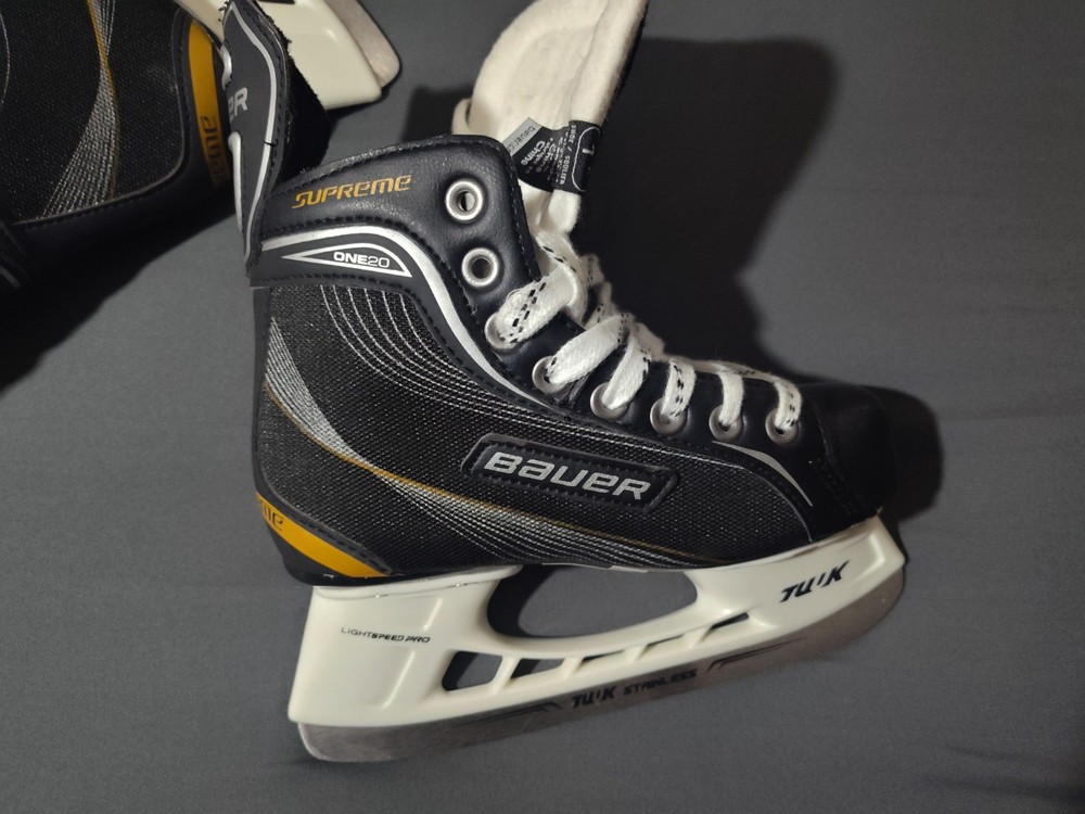 Bauer Supreme Ice Skates US 2