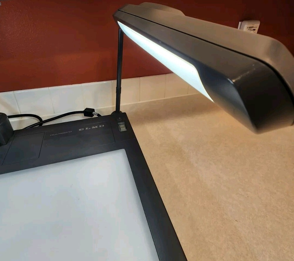 Elmo Visual Presenter Document Camera Projector HV-5100XG