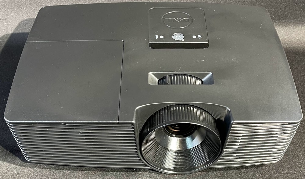 Dell 1220 DLP Front Projector / HDMI / YCMRF