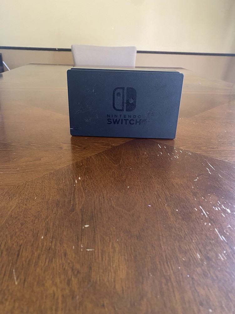USED Nintendo Switch Gray Bundle + Games