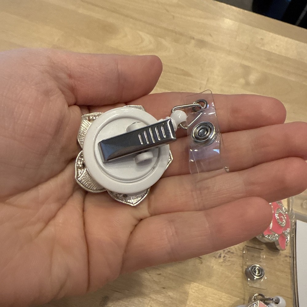 Nurse retractable badge Flower Clips