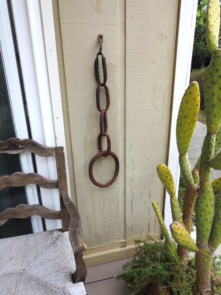Antique Rusty Forge Iron Mooring Chain Garden Wall Decor