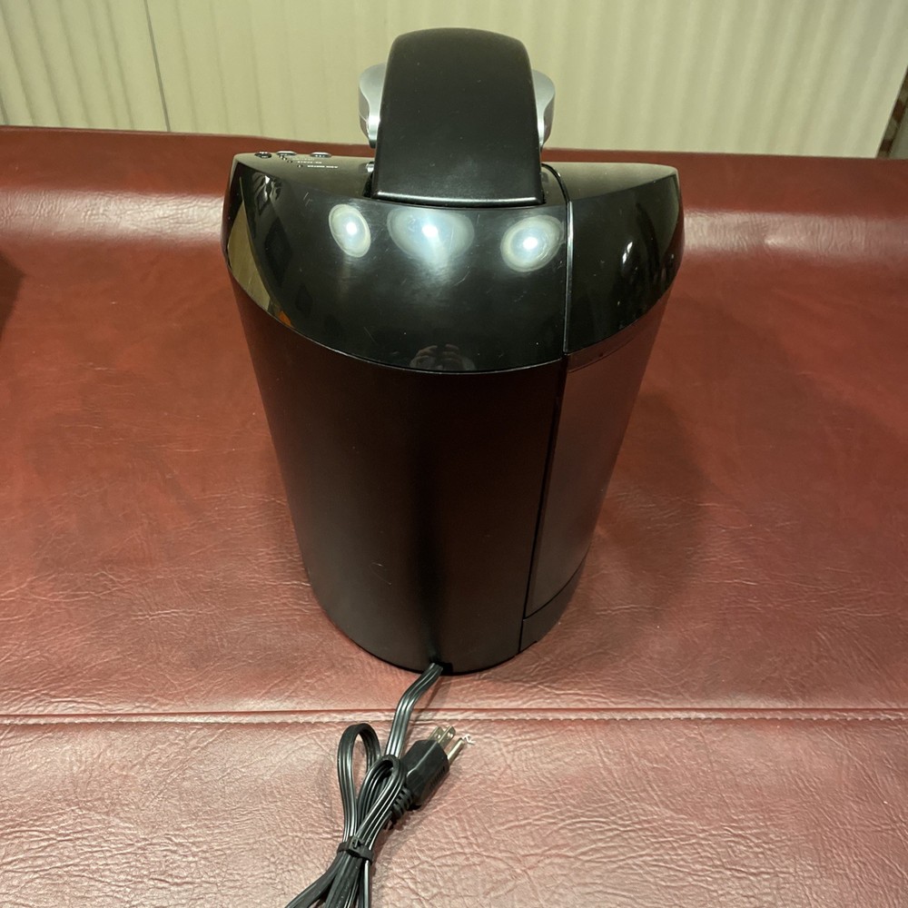 Keurig Single Cup Brewing System Coffee Maker Model B40. (USED)