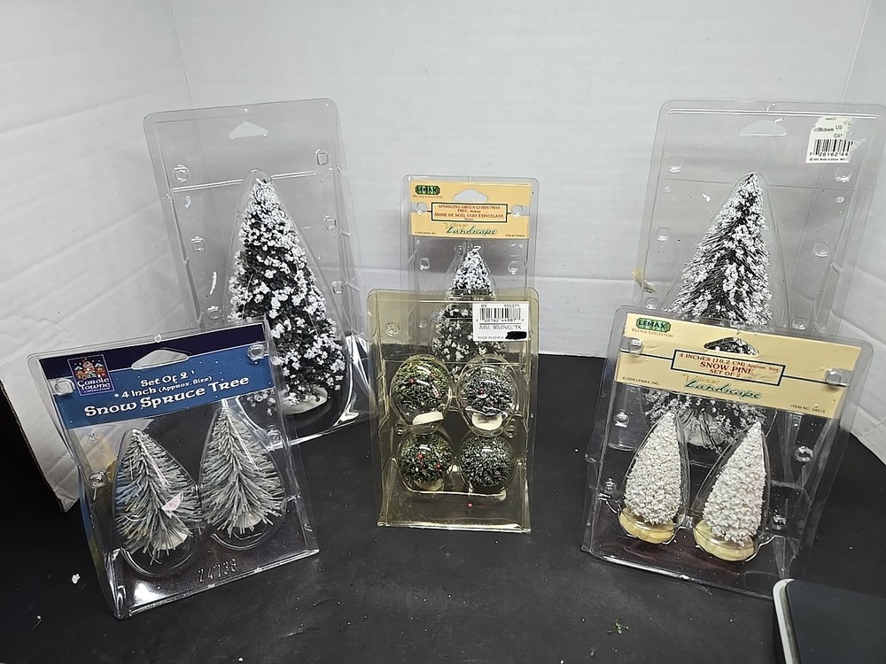 Set Of 6 Packages. Christmas Tree Bundle