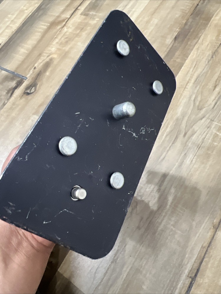 Omnimount -Mounting Plate with 3/8" Pin