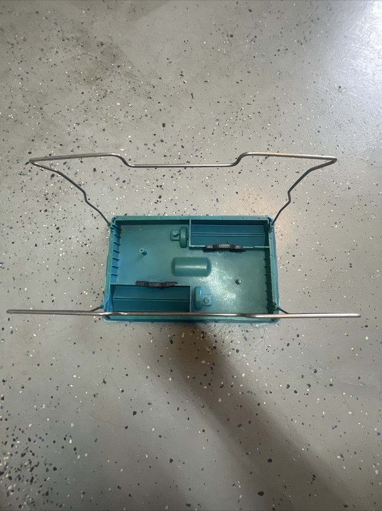 AQUABOT POOL CLEANER BOTTOM LID ASSEMBLY # A9600BL (USED )