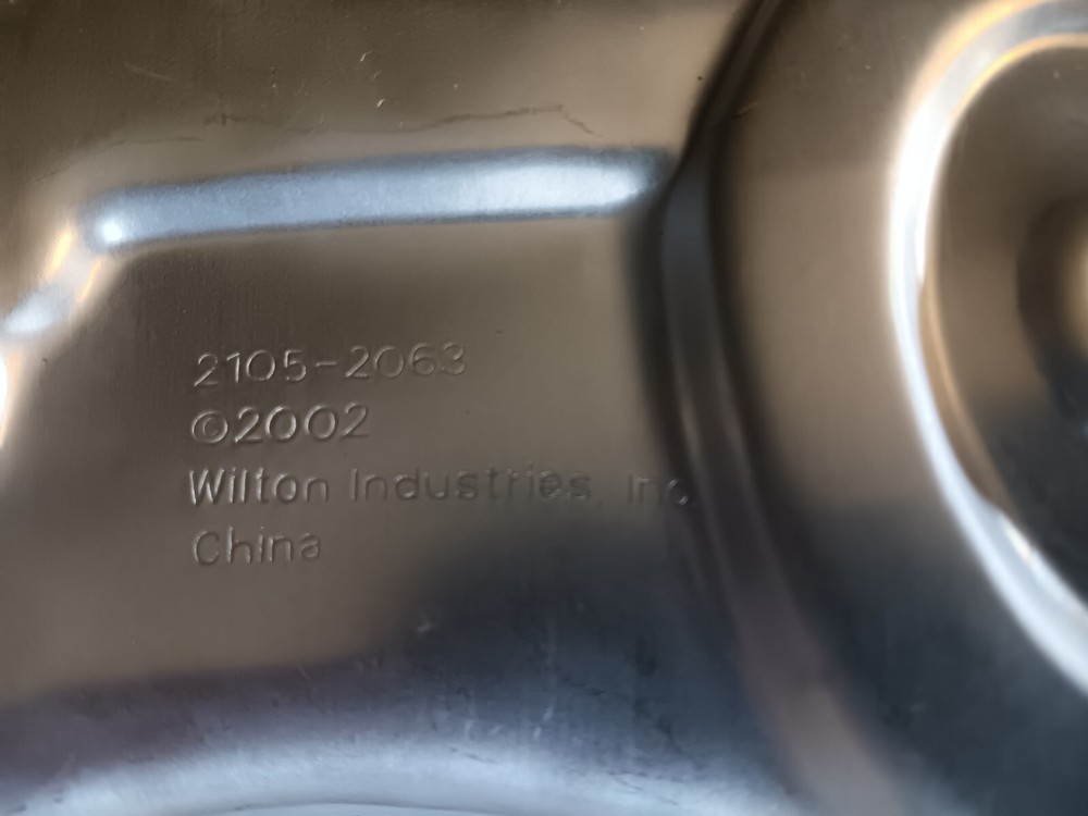 Wilton Farm Ranch Tractor Cake Pan Kitchen Bakeware