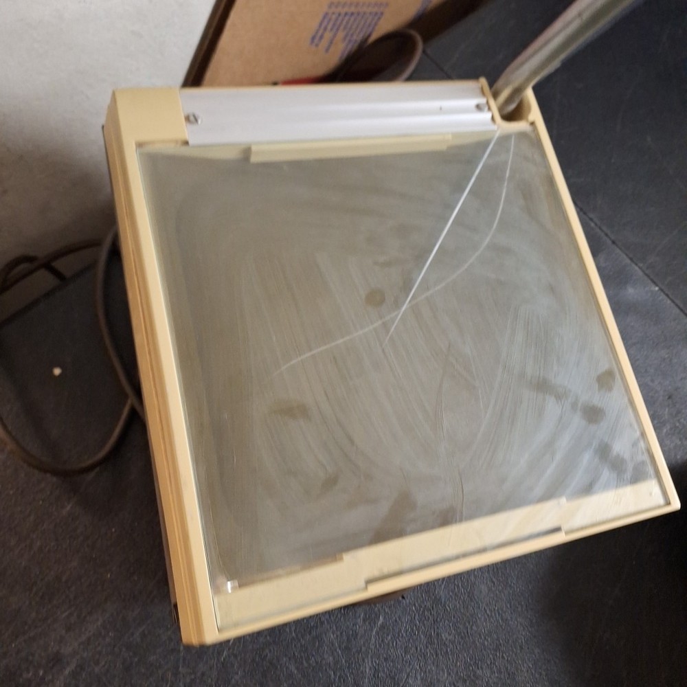 Vintage 3M 567 Overhead Transparency Projector Works Great