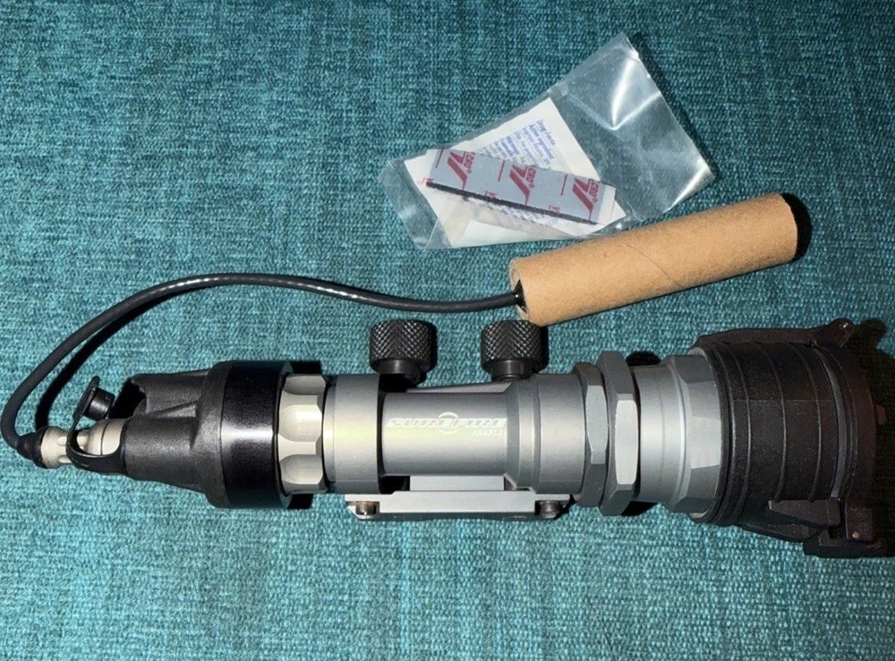 SUREFIRE Tactical Light System With Mount and pressure switch-new