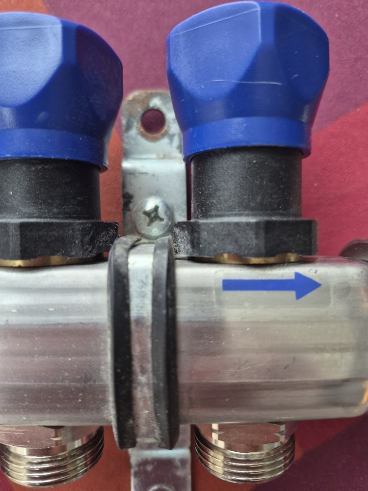 Viega Steel Manifold With Shutoff And Balancing Model 2879