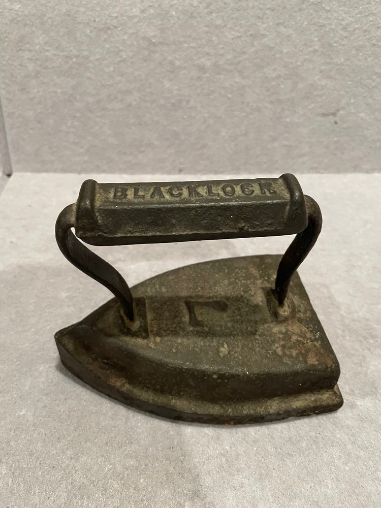 VINTAGE BLACKLOCK NO 7 IRON CAST IRON