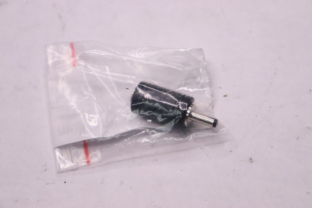 Multicomp Pro DC Plug Adaptor 2.1mm Socket to 1.3mm Plug PPW00002