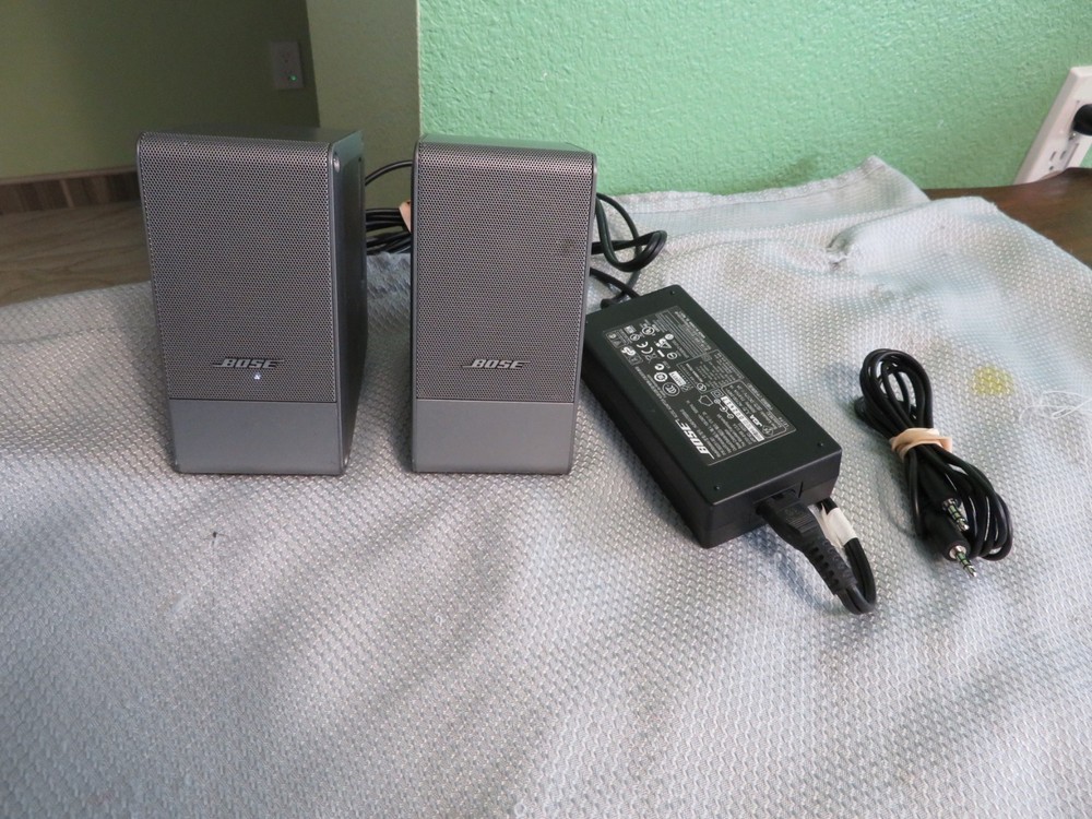 Bose Computer MusicMonitor Computer Speakers Desktop PC Silver Bose no Remote!