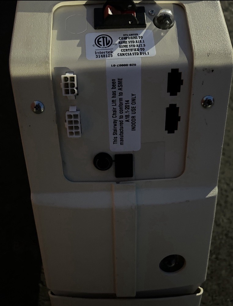 Harmar Pinnacle SL 600 Stairlift ***