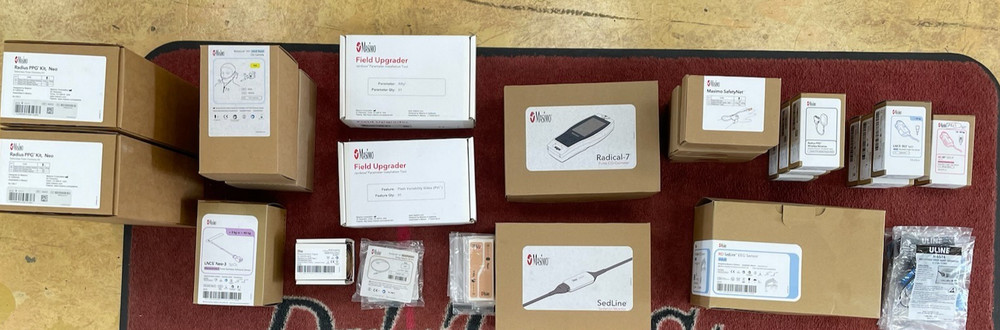 Masimo Root RDS7A Radical-7 Touchscreen w/ Accessories