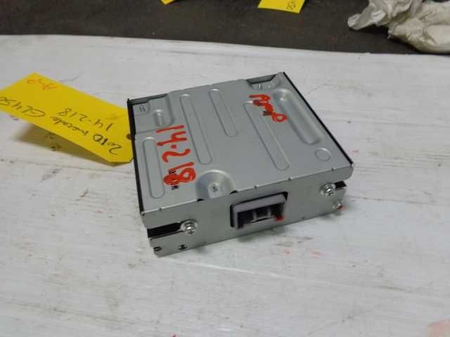 2010 GL450 Amplifier Speakers 608278