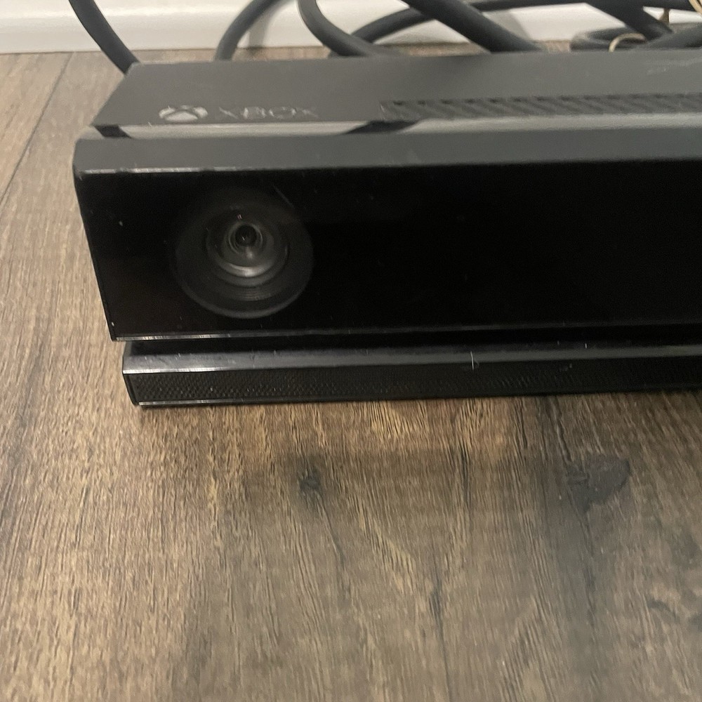 Microsoft Xbox One Kinect Wired Motion Sensor Black Model 1520 OEM