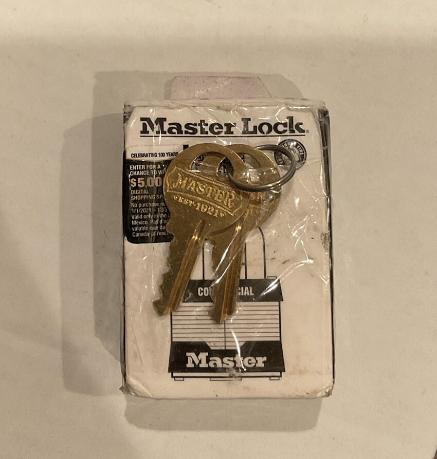 Master Lock Padlock 1KA Key: 3209 - Comes With 2 Keys Packaging May Vary