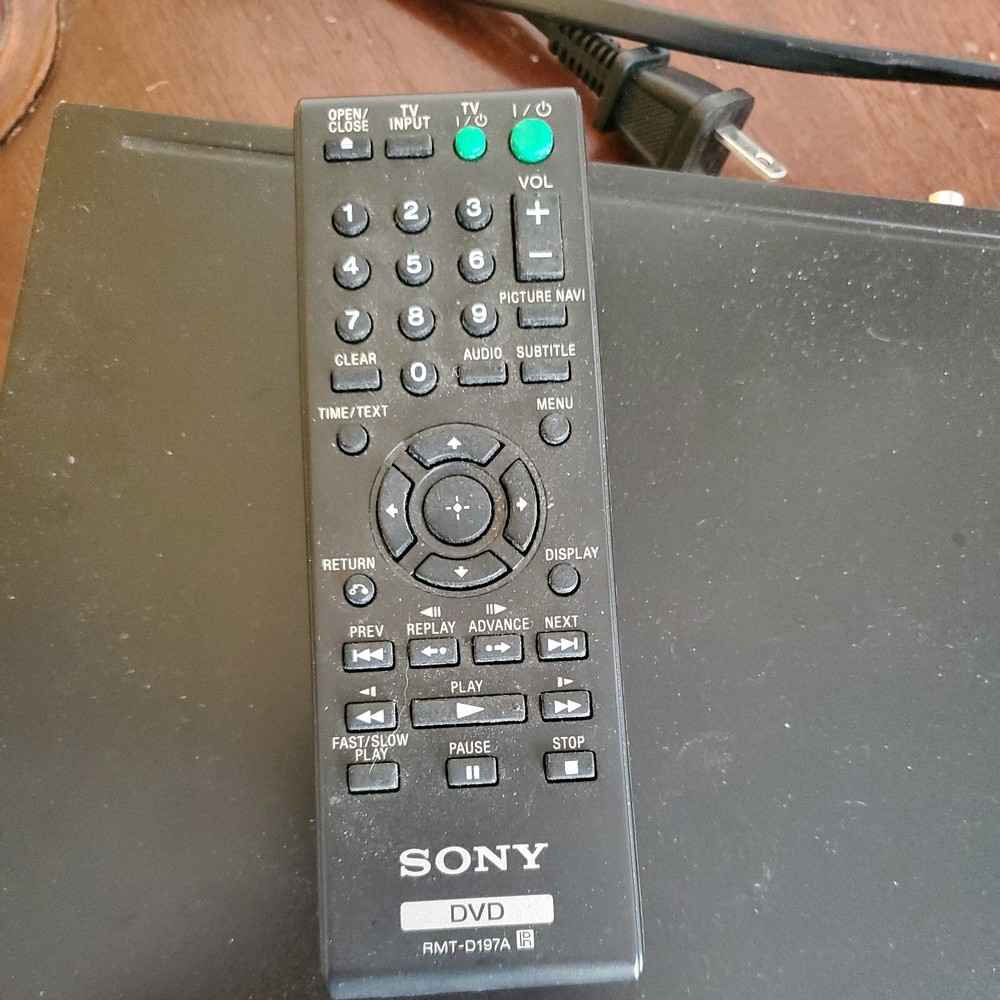 Sony Progressive Scan CD and DVD Player, DVP-SR210P