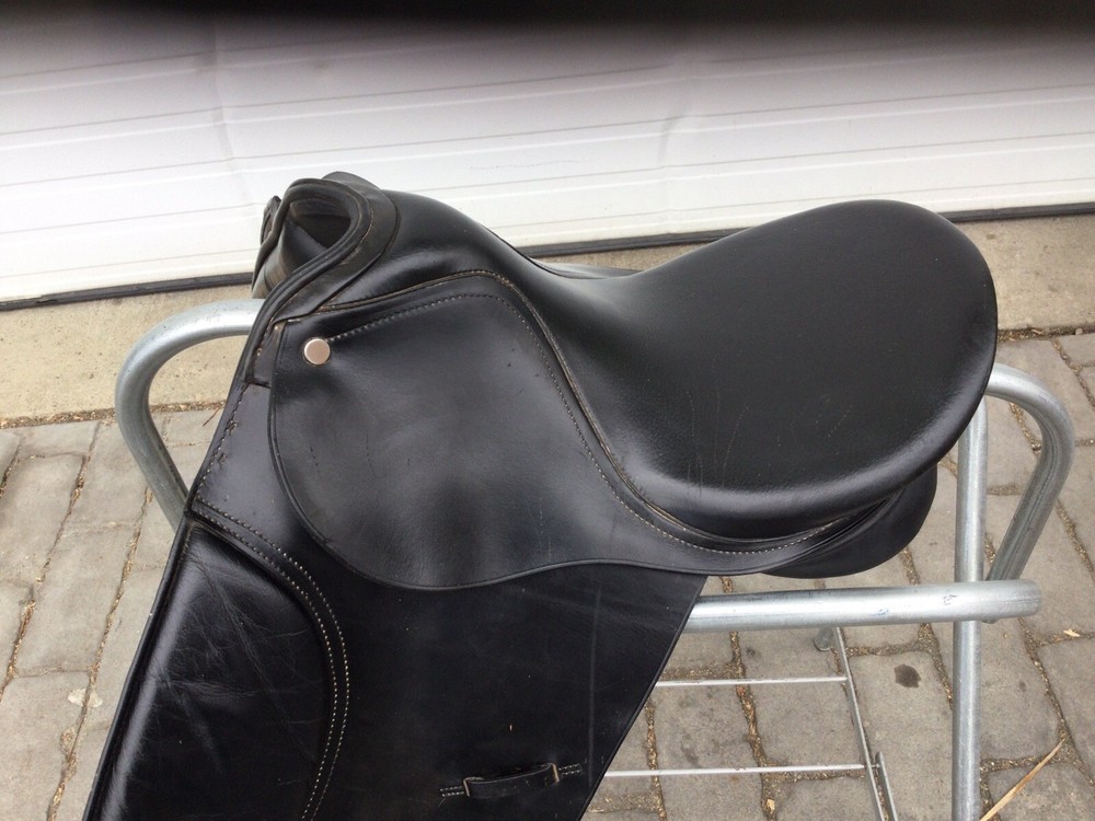 Mystic 16” Dressage Saddle