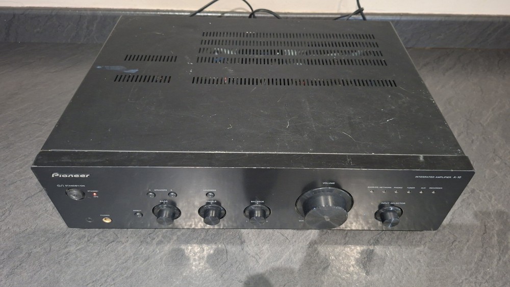 Pioneer A-10-k Integrated Amplifier - Amplifier. Phono Input.
