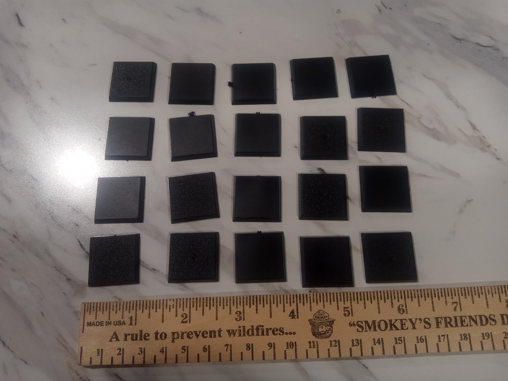 25mm Miniature Square Base x 20