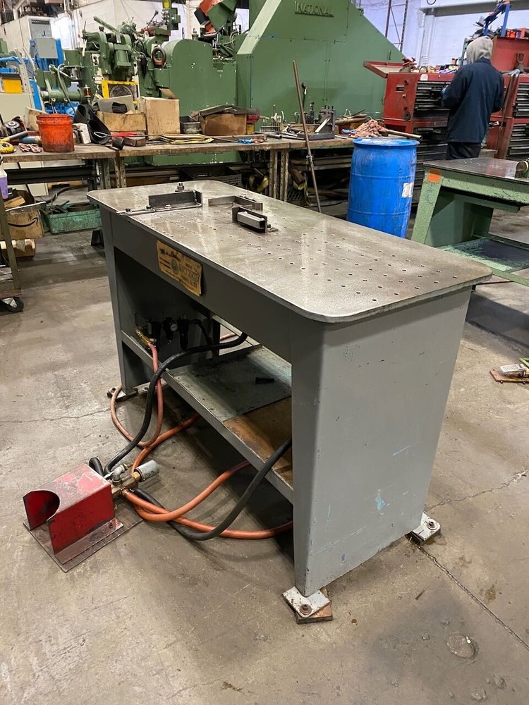 Lubow Model ML-10 pneumatic wire table bender
