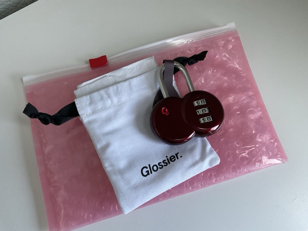 Glossier Cherry Lock