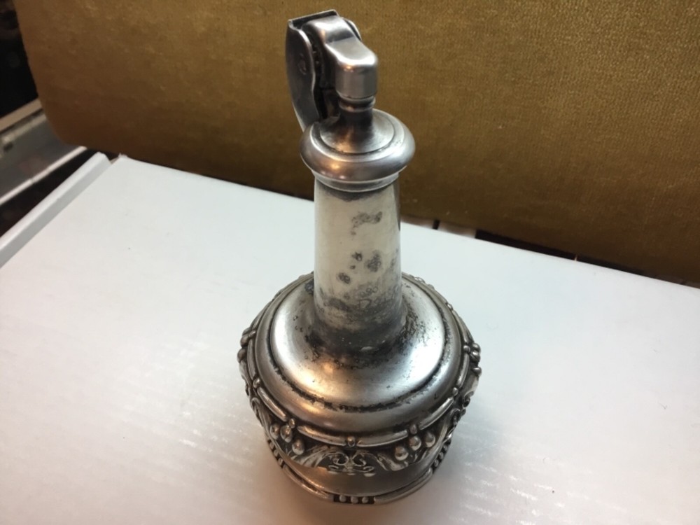 Vintage Ronson Decanter Silver Plated Table Lighter