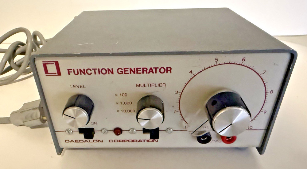 Daedalon Function Generator Model EG-01 115V Electronics Lab Equipment