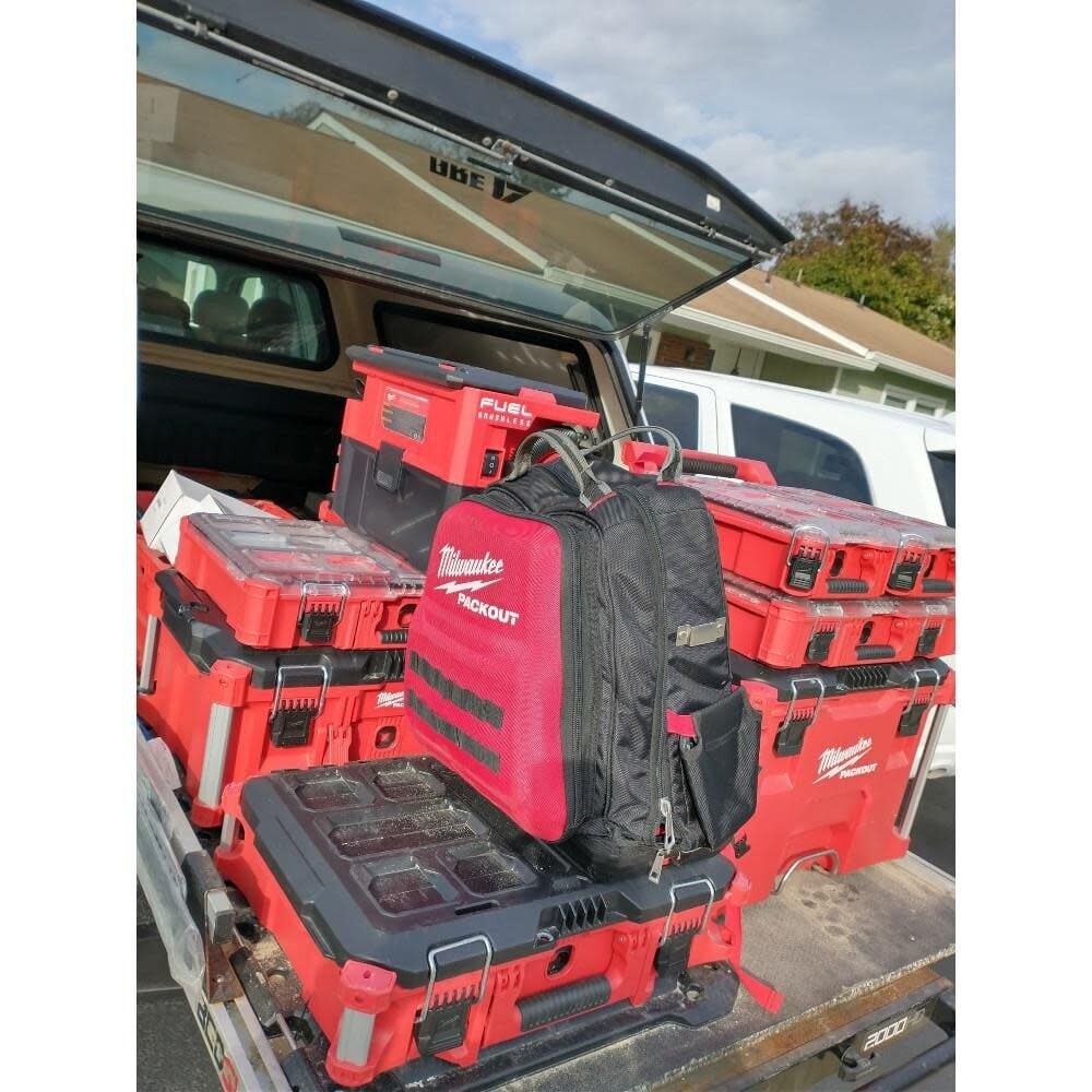 MILWAUKEE PACKOUT 22 In. Medium Red Tool Box with 75 Lbs. 48-22-8424