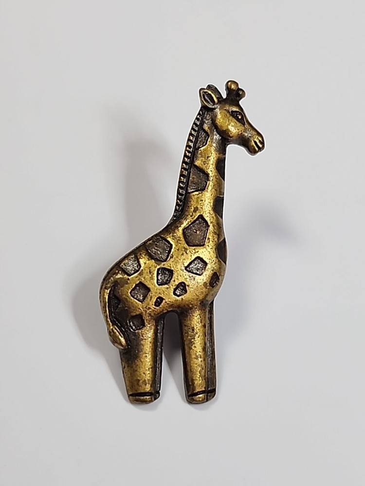 JJ Jonette Giraffe Lapel Pin