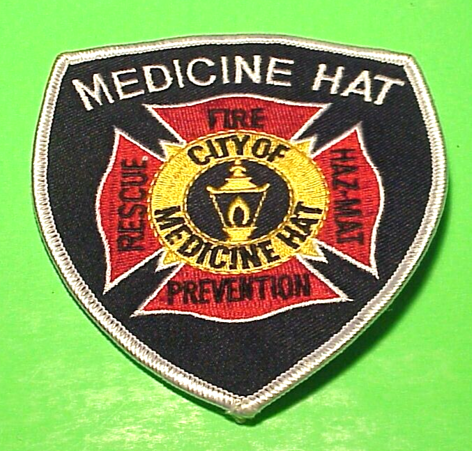MEDICINE HAT ALBERTA CANADA ( SILVER BORDER ) 4 1/4" FIRE DEPT. PATCH