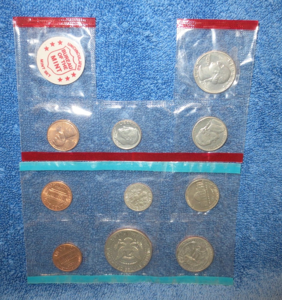 1971-P, D & S Uncirculated Mint set less Kennedy D half, no envelope.