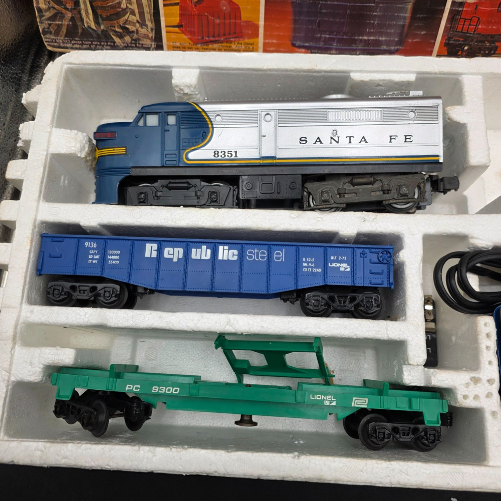 Vintage Lionel Train Set #6-1-383 UNTESTED
