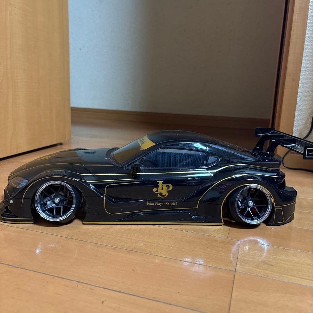 Supra Liberty Walk 1/10 with wheels
