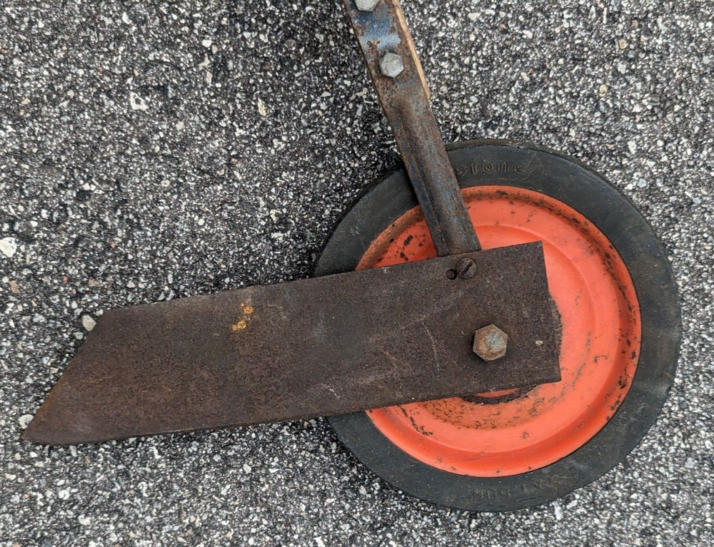 Vintage Primitive Mardon Push Lawn Edger Trimmer Yard Tool