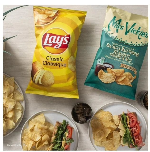Lay's Classic Potato Chips, 235g (2 Pack)