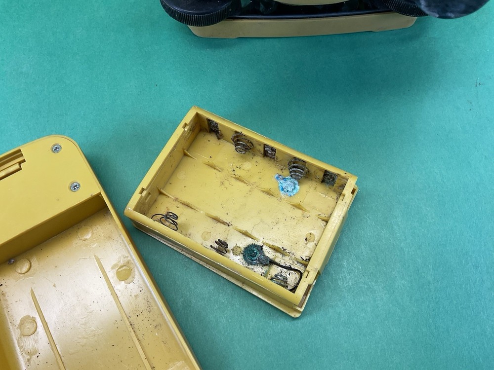 South Electronic Theodolite ET-20 W/ Case - UNTESTED