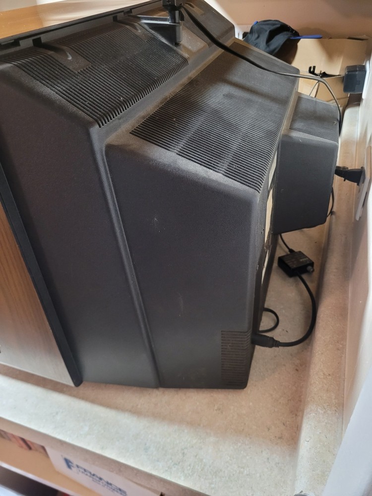 1985 Zenith SA1927W System 3 Space Command 19" CRT TV