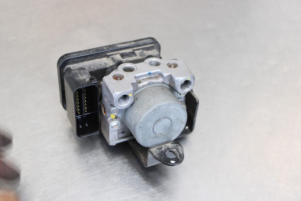 13-17 KAWASAKI NINJA 300 ABS PUMP UNIT MODULE