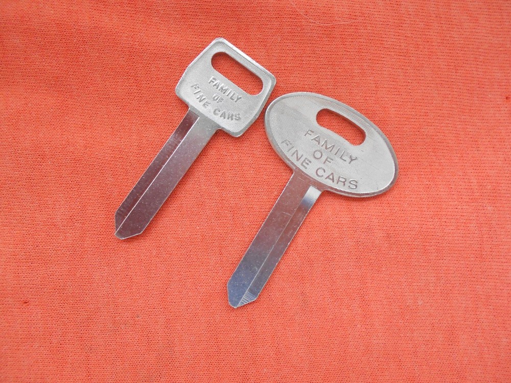 2 FORD MUSTANG ORIGINAL KEY BLANKS 1984 - 1993
