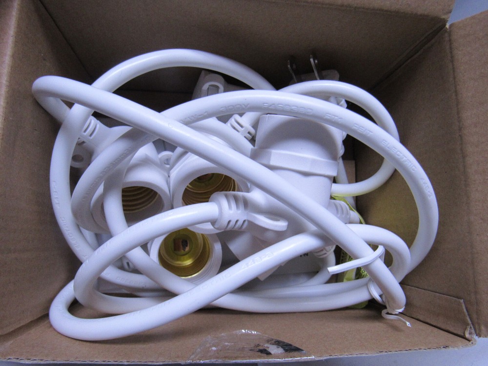 Feit Electric LED Mix N Match Socket String Light Strand Clear 10 ft. 5 lights