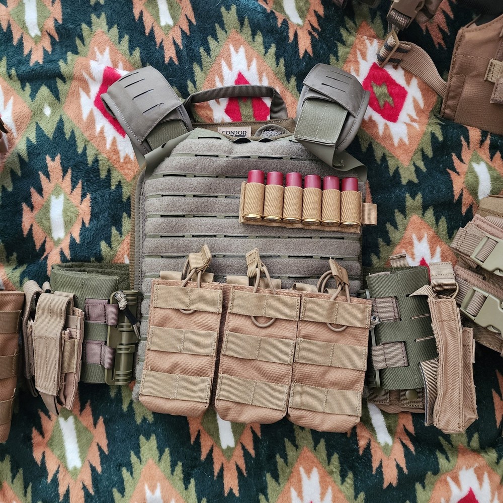 Plate carrier set ups plus battle belt