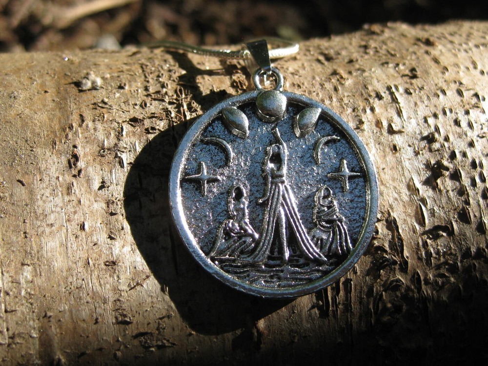 Metaphysical 7 Supernatural Spell POWERS Amulet